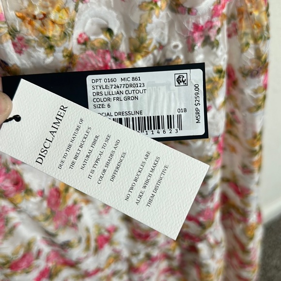 NWT GIANNI BINI Lillian Floral Print Long Sleeve Deep V-Neck Cut-Out Tiered dres - Picture 9 of 10